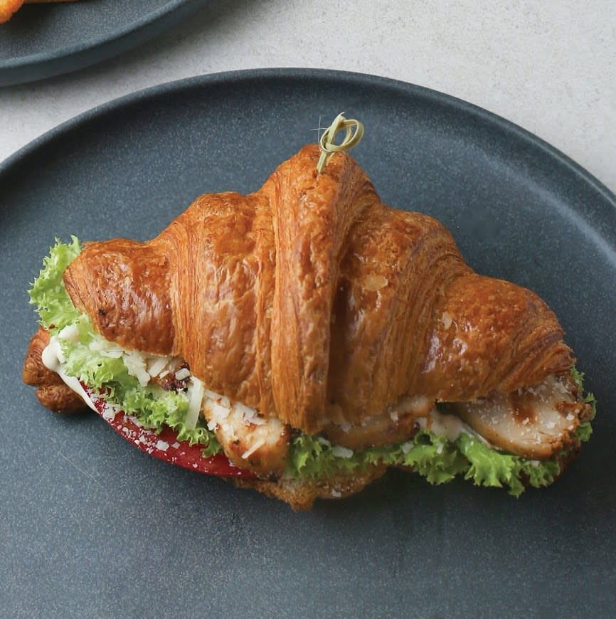 Caesar croissant