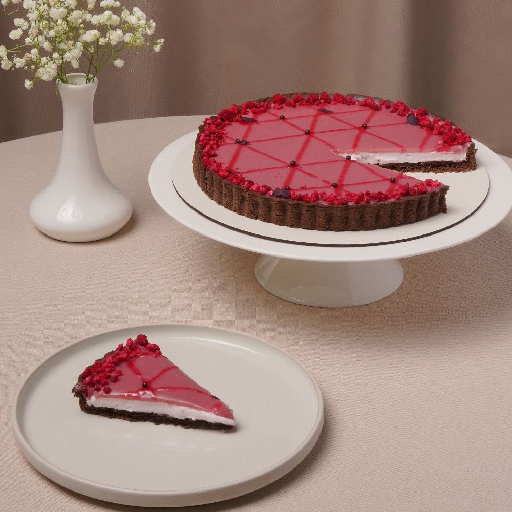 Raspberry tart slice